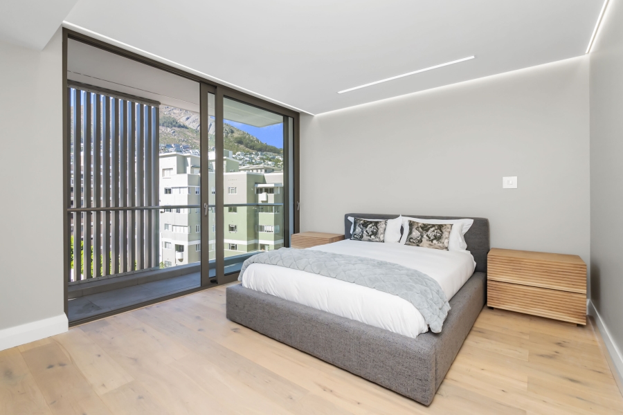 To Let 4 Bedroom Property for Rent in Sea Point Western Cape